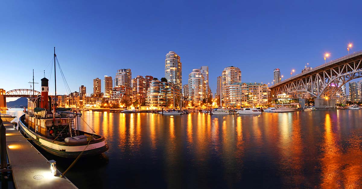 Vancouver Skyline bei Nacht Mietwagen