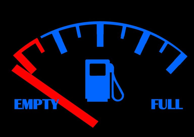 Tankregelung bei mietwagen Benzinanzeige
