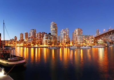 Vancouver Skyline bei Nacht Mietwagen